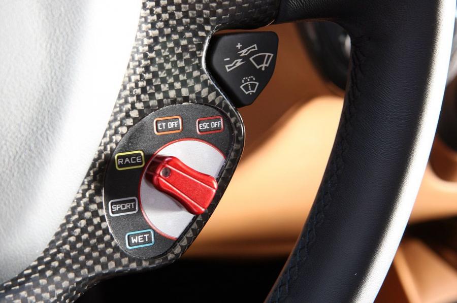  Ferrari F12berlinetta 2012 года  (фото 58 из 104)